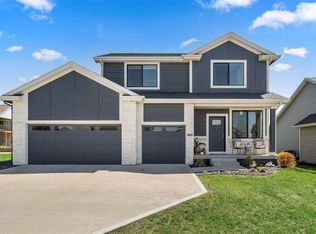 605 Meadow Rd, Adel, IA 50003