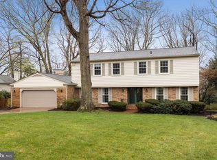 1707 Hollinwood Dr, Alexandria, VA 22307
