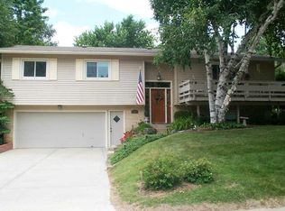 7102 Prairie Dr, Middleton, WI 53562