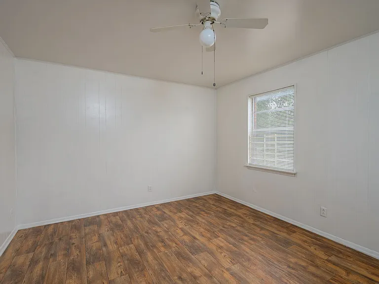 307 E Bryce Ave — Photo 15