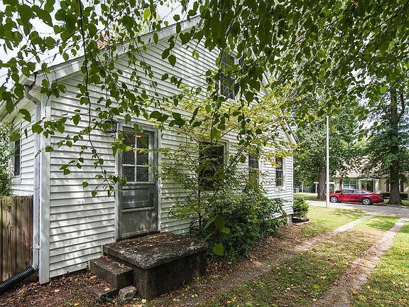 4th image of 612 Sheridan Dr
