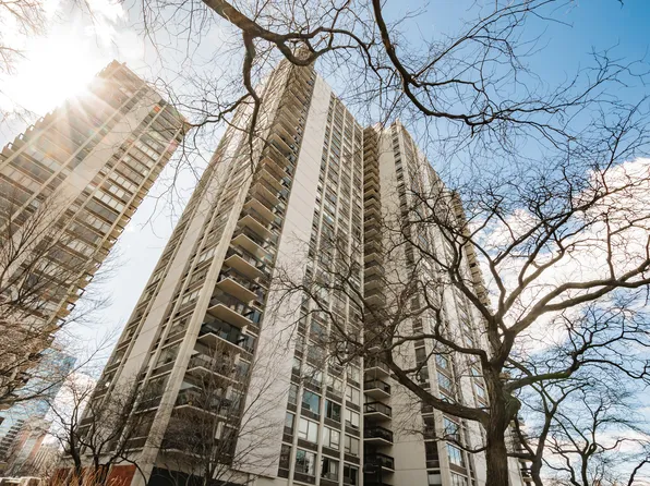1360 N Sandburg Ter APT 1409C, Chicago, IL 60610