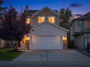 41 E Cimarron Meadows Close, Okotoks, AB T1S1T5