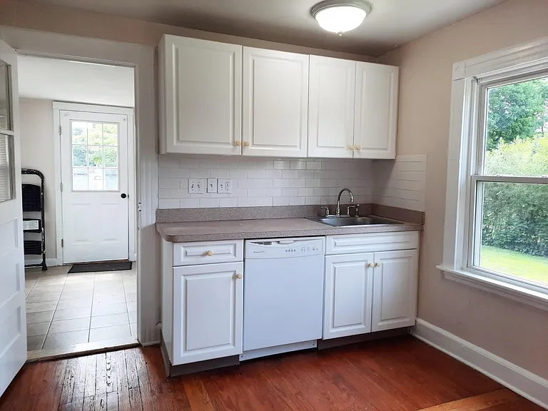 55 Valley Rd — Photo 7