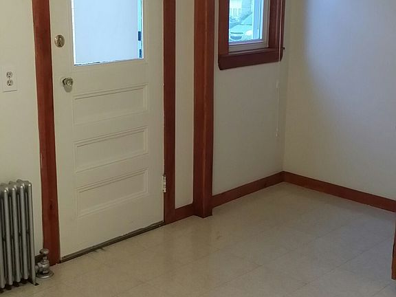 Private kitchen entrance