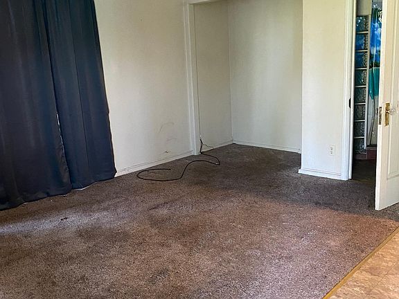 3rd image of 2644 N Maroa Ave #A