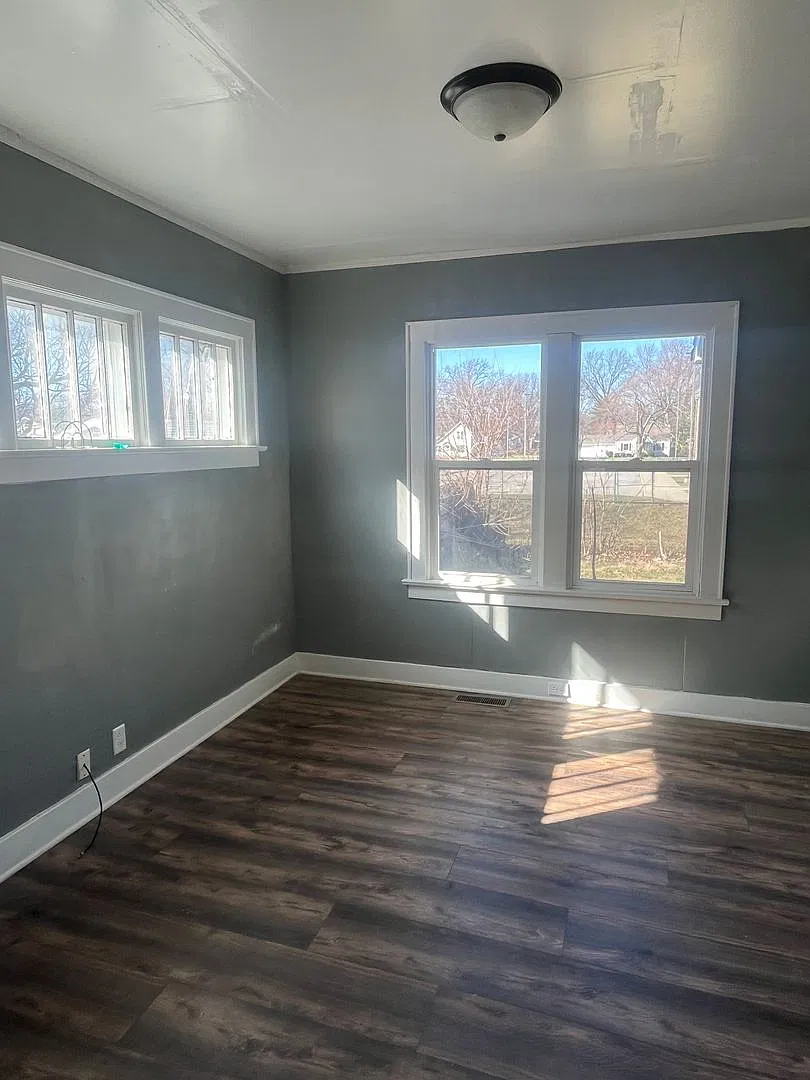 Gorgeous 3 bed/1 bath home available for lease now! — Photo 2