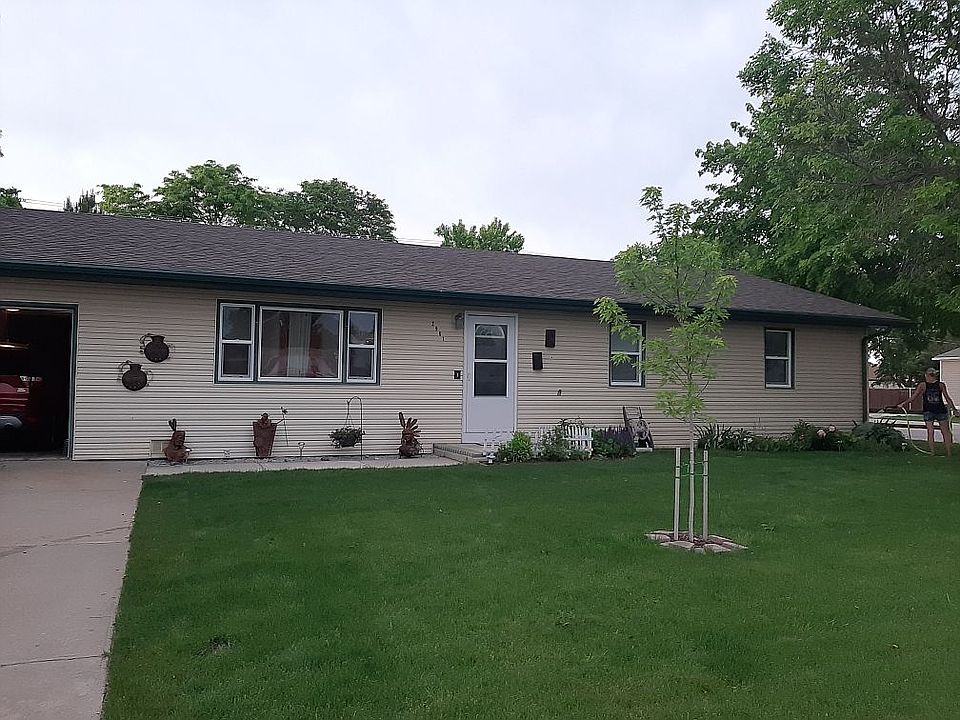 1st image of 2901 W 2nd St