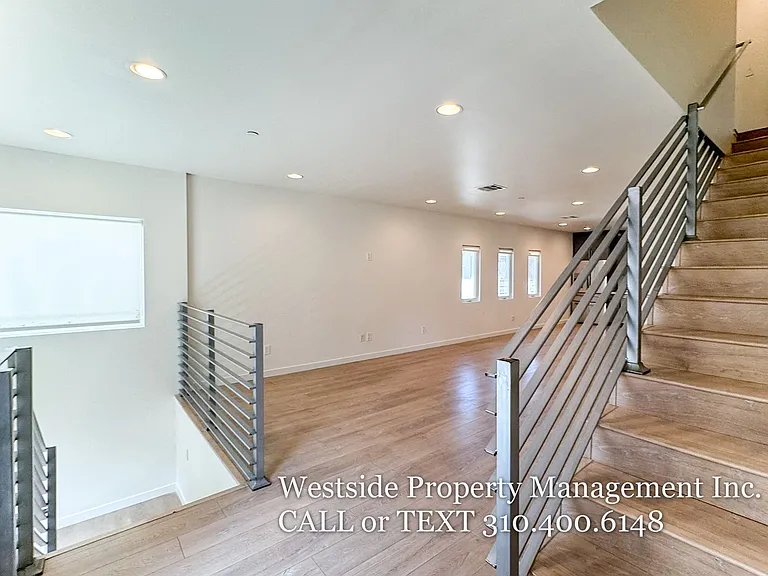 6546-6548 1/2 La Mirada Ave — Photo 8