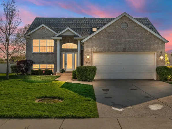 10401 Trevino St, Winfield, IN 46307