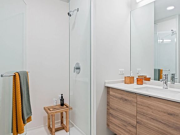 2nd image of 720 N Milwaukee Ave #2105