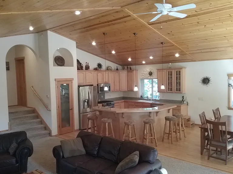 10630 Torrey Pine Rd — Photo 1
