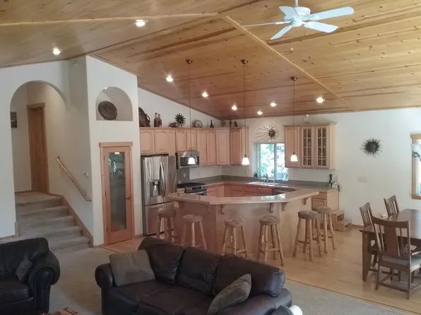10630 Torrey Pine Rd, Truckee, CA 96161