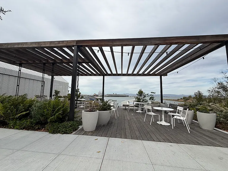 540 Griffith St — Photo 24
