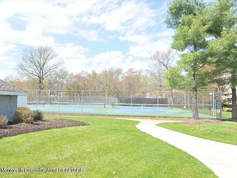 337 Devon Pl — Photo 16