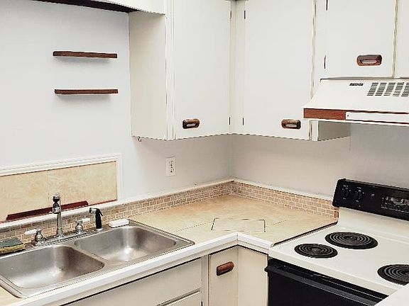 5th image of 633 S Palmetto Ave #2040