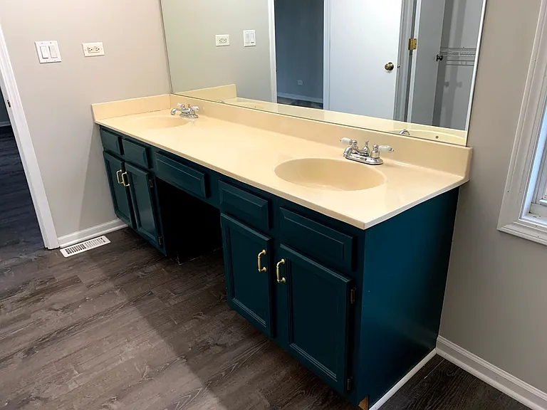 1349 Woodlake Dr — Photo 10