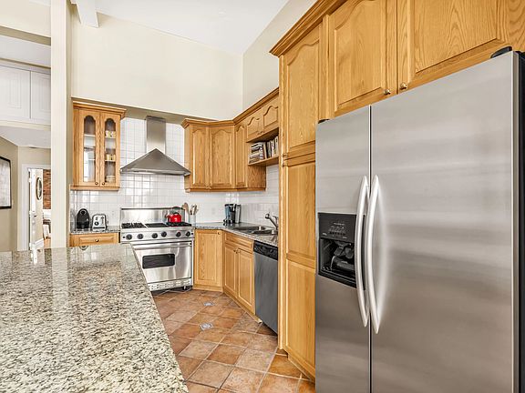 5th image of 51 Warren St APT 3W