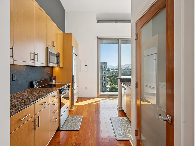 255 Berry St #701 — Photo 7