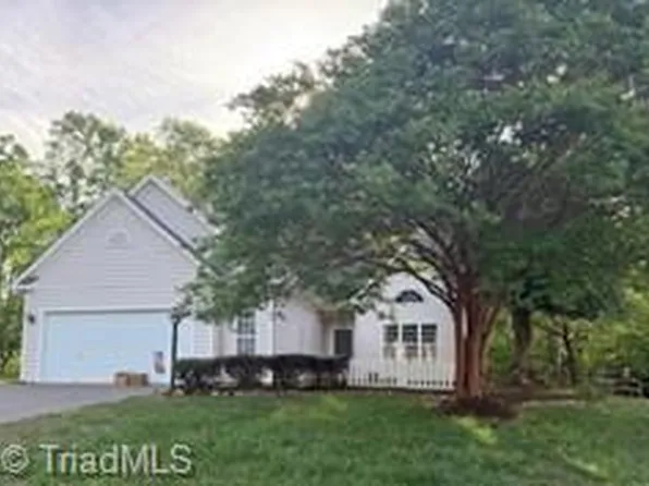 5605 Angel Oaks Dr, Winston Salem, NC 27105