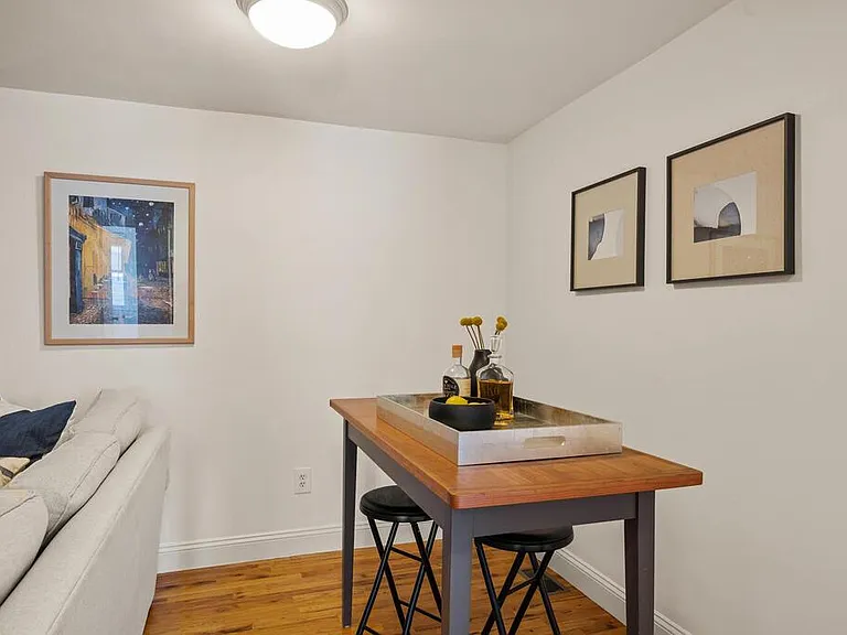 280 E St #1 — Photo 14