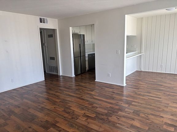2nd image of 211 Orange St #A
