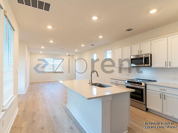 5th image of 2421 Wallin Bradley Dr