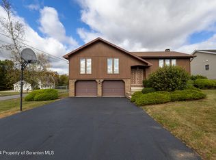 600 Von Bergen St, Old Forge, PA 18518