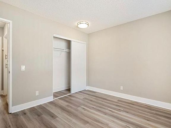 4th image of 24196 Myers Ave #8