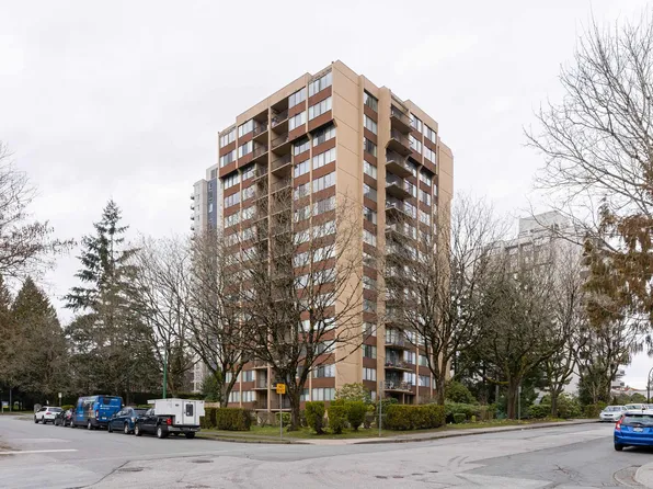7275 Salisbury Ave #1402, Burnaby, BC V5E 4E1