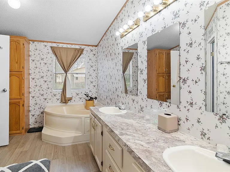 7735 N Walker Rd — Photo 27