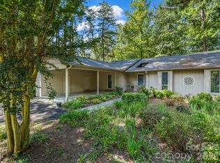 55 Diamond Ridge Ln, Columbus, NC 28722