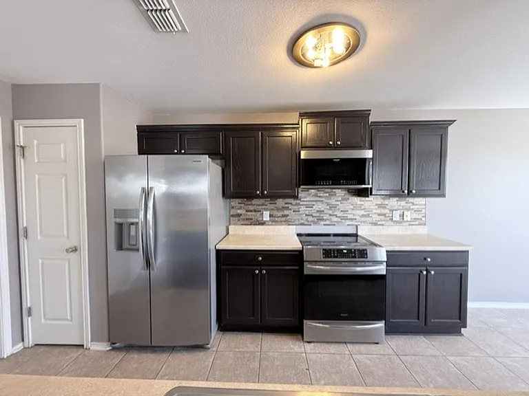 17525 Rock Port Rd — Photo 12