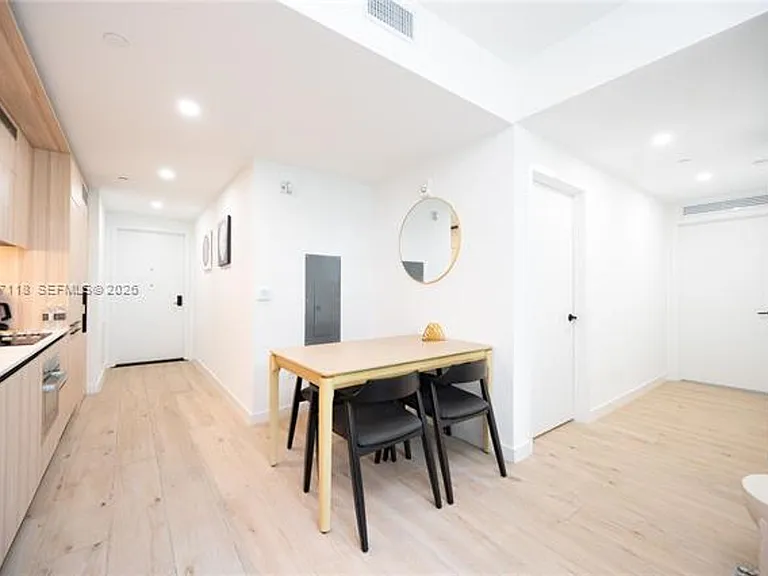 225 N Miami Ave #CU-1505 — Photo 5