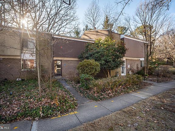 3rd image of 1781 Wainwright Dr