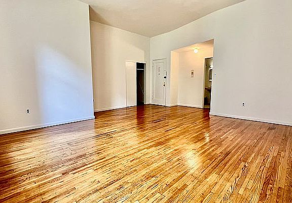 4th image of 40 W 88th St APT 2B