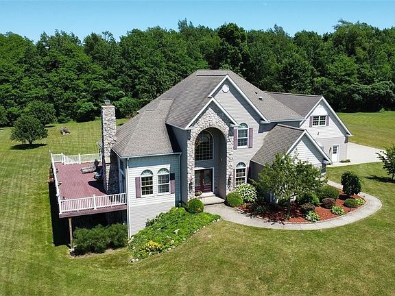 2nd image of 6727 Macoun Way