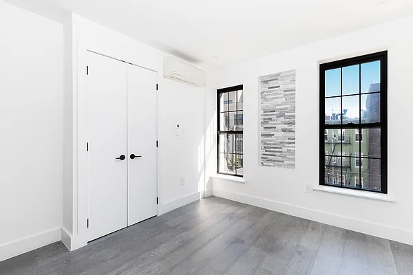 Rented by The Agency | media 12