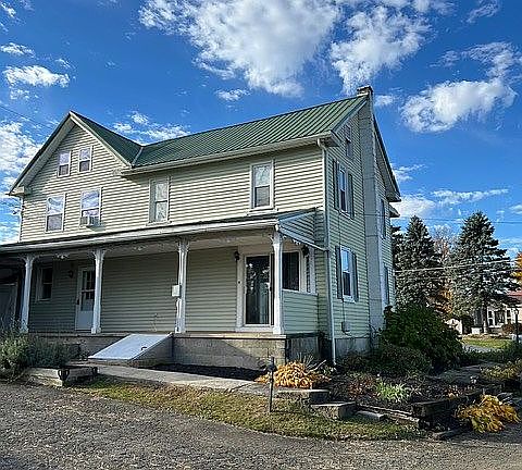 4th image of 364 Steinman Farm Rd