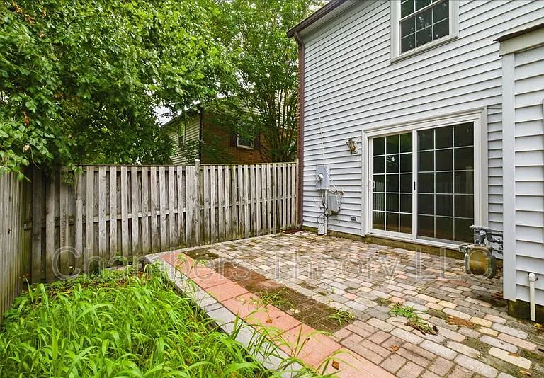 5713 Independence Cir — Photo 31