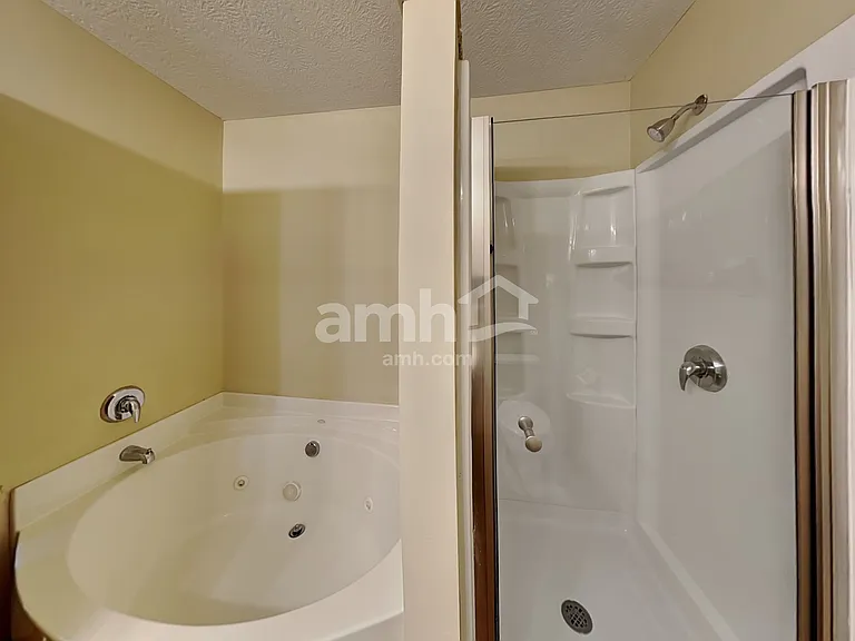 2271 Landcrest Dr — Photo 13