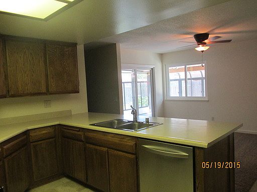 4th image of 1324 N East Ct