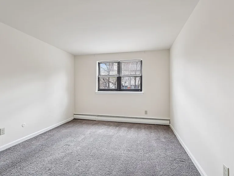 Springfield Green Apartments — Photo 60