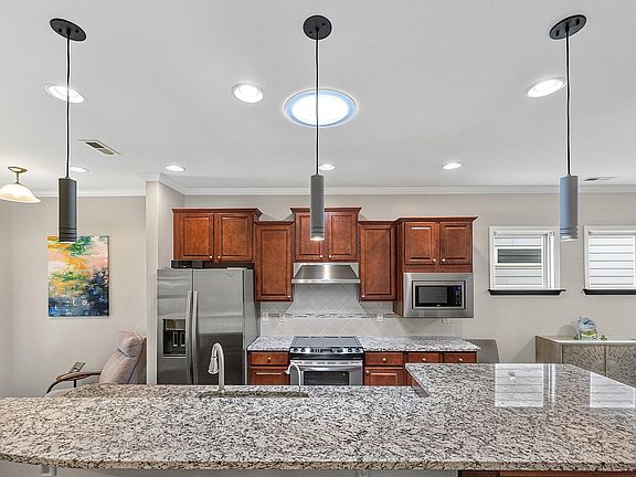 5th image of 104 Rosedale Creek Dr