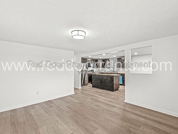 5th image of 1037 W 30th St