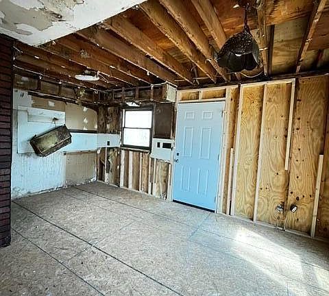 2nd image of 148 Inverhouse Rd