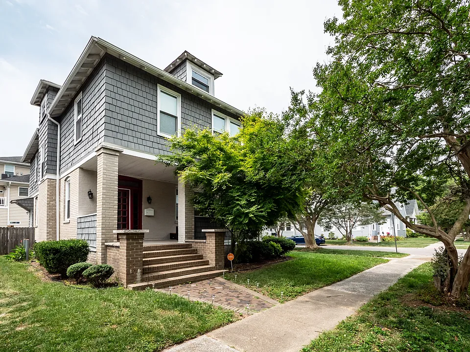 1601 Ashland Ave
