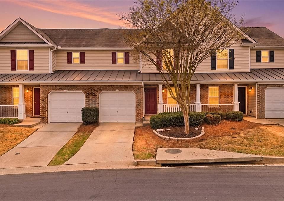 1st image of 222 Fox Creek Blvd