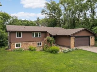 5139 Woodhill Rd, Minnetonka, MN 55345