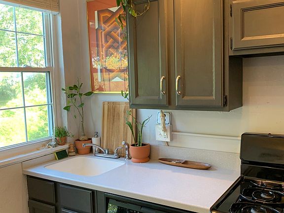 4th image of 601 Cleveland St Unit 2E